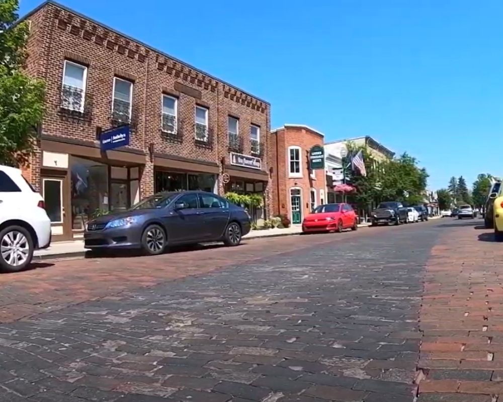 Downtown Zionsville, 3 Reasons to live in Zionsville Indiana Downtown Zionsville, 3 Reasons to live in Zionsville Indiana