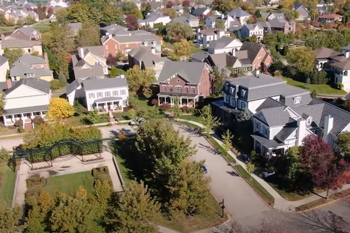 Indy suburb neighborhood, HOA concerns when moving to Indianapolis (2) Carmel arts district, How far north is too far for Indianapolis