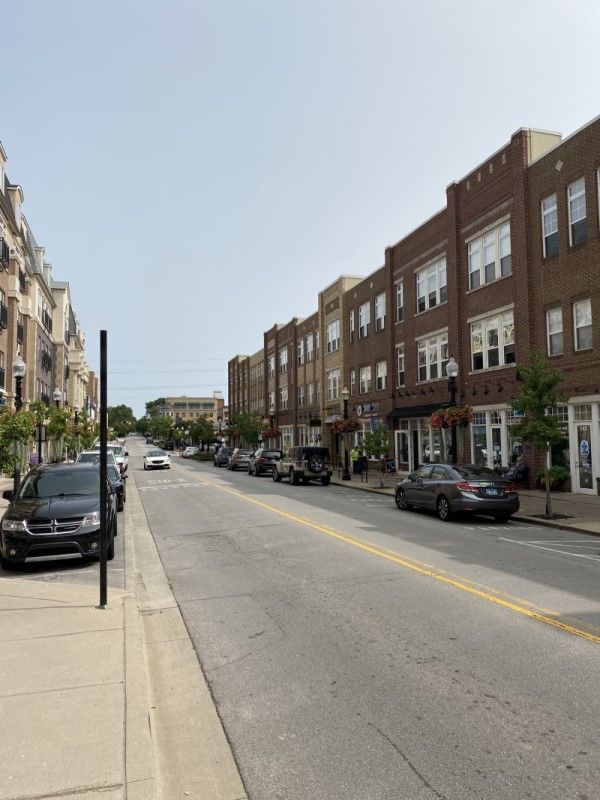 Street in Carmel, Pros and cons of living in Carmel Indiana Street in Carmel, Pros and cons of living in Carmel Indiana