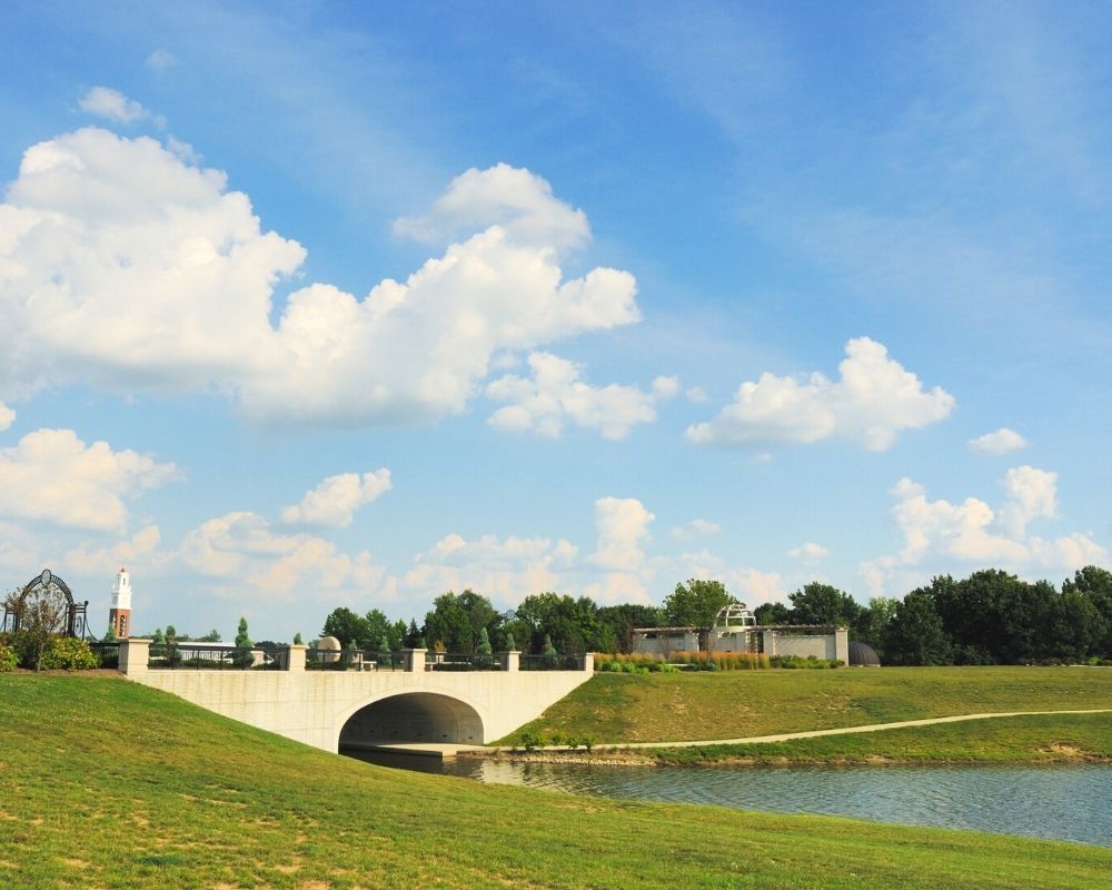 park in Carmel IN, East vs West Carmel Indiana park in Carmel IN, East vs West Carmel Indiana