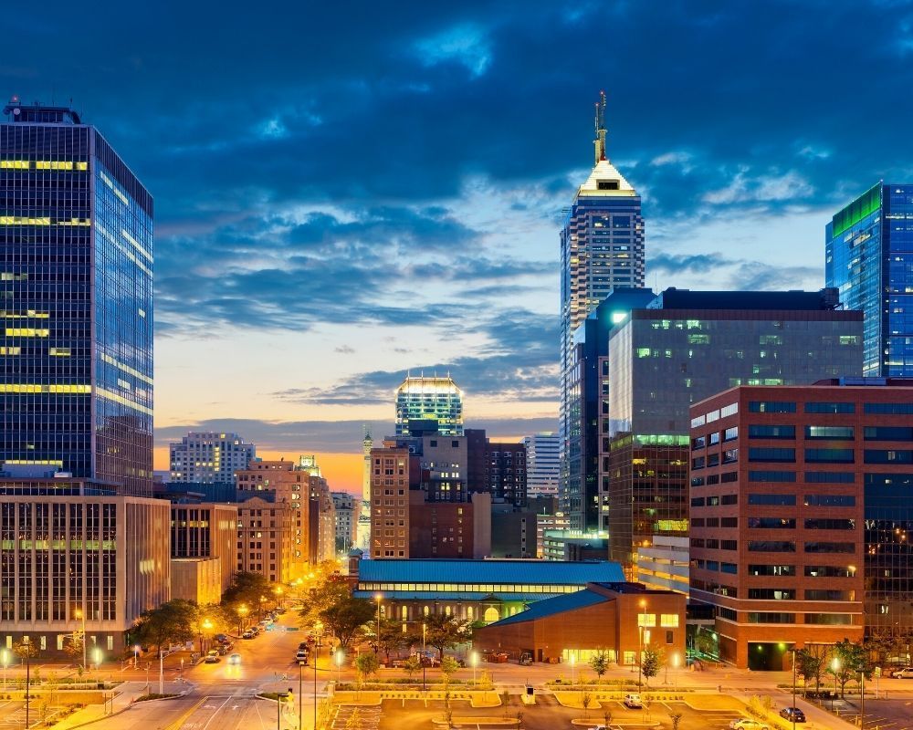 traffic in Downtown Indianapolis at night, 5 Obscure reasons to enjoy living in, Indiana traffic in Downtown Indianapolis at night, 5 Obscure reasons to enjoy living in, Indiana