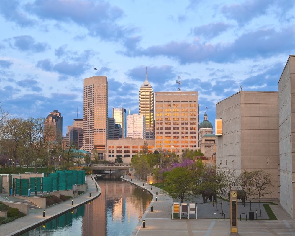 view of Indianapolis and its canal, How much does it cost to live in Indianapolis view of Indianapolis and its canal, How much does it cost to live in Indianapolis