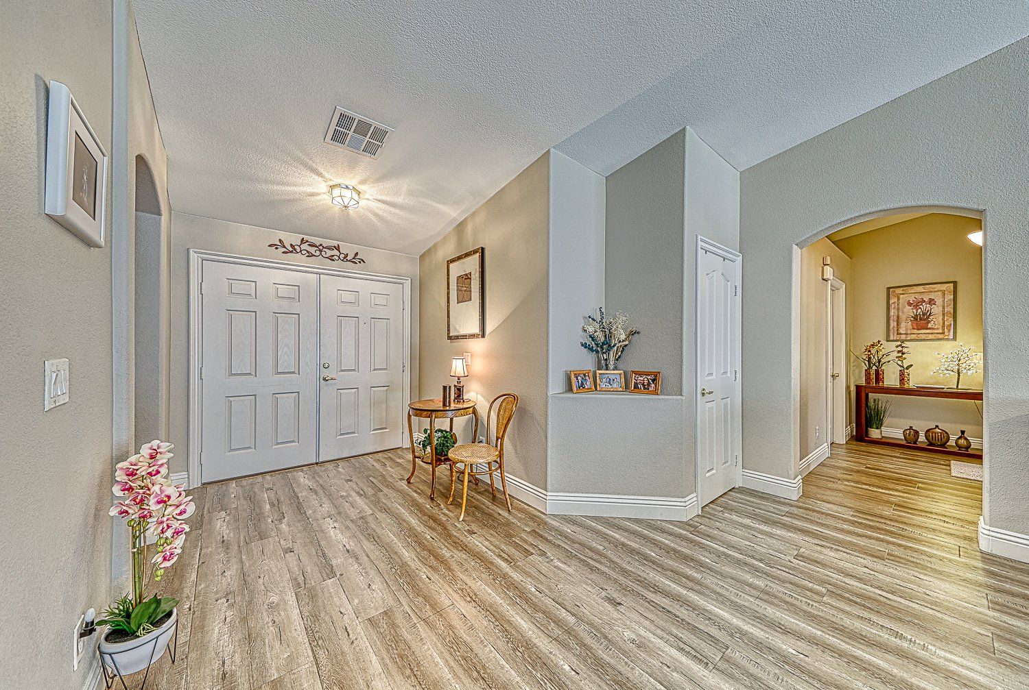 interior image of 10207 lazy bear street