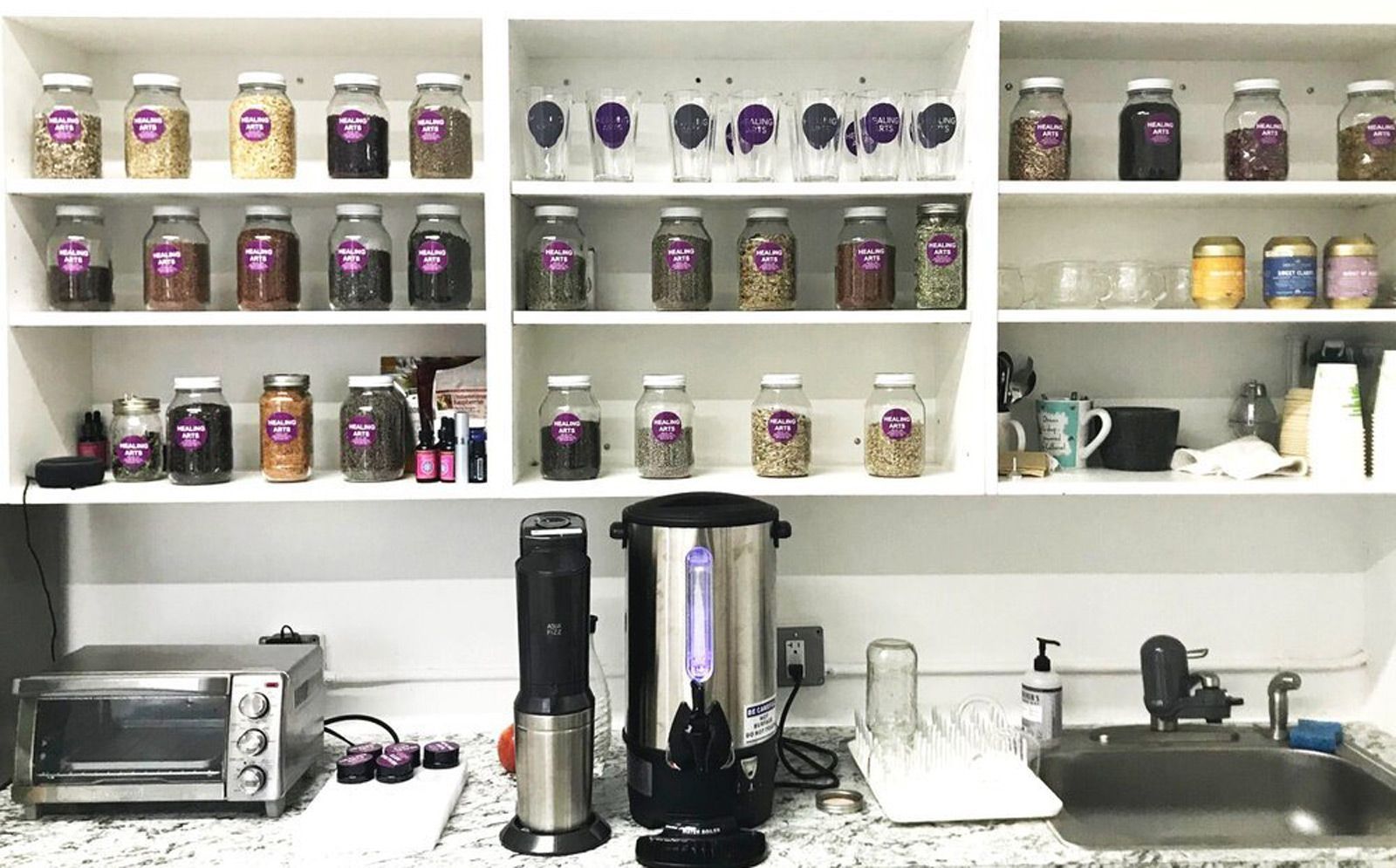 Medicinal Tea Bar NYC - Dr. Alicia Armitstead. Personalized Organic Tea Blends at the Healing Arts NYC Health and Wellness Center in Manhattan NY 10017