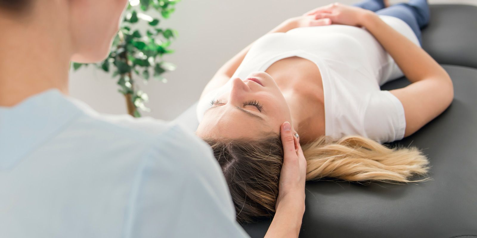 Neck Pain Relief NYC - Dr. Alicia Armitstead. Chiropractic Cervicalgia Treatments at the Healing Arts NYC Health and Wellness Center in Manhattan NY 10017