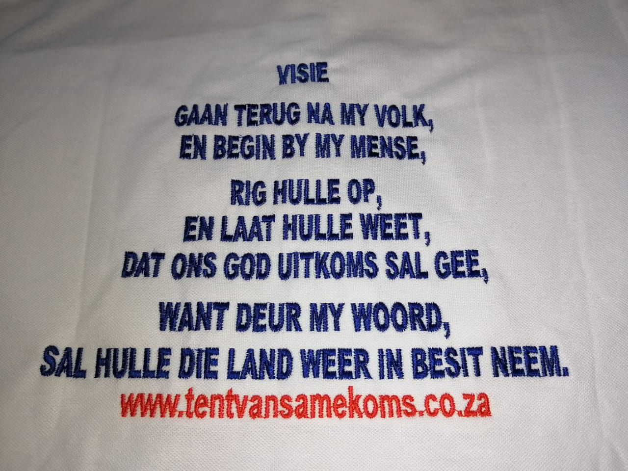 A white t-shirt with the words visie written on it