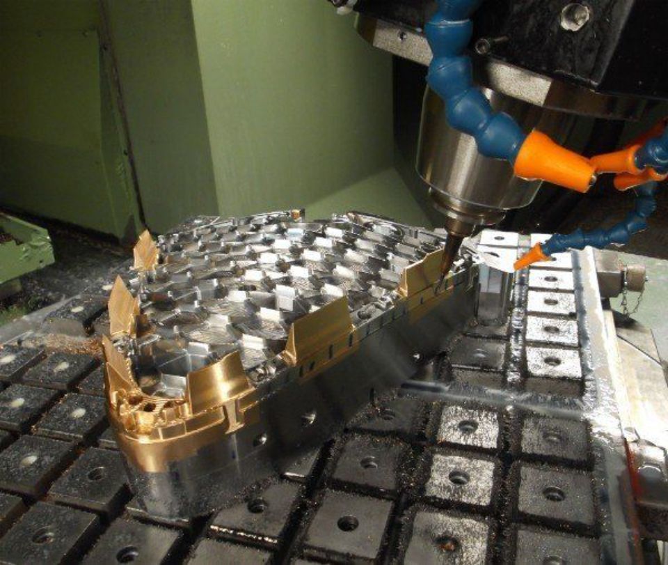 Centro di lavoro 5 assi C.B. Ferrari D 420