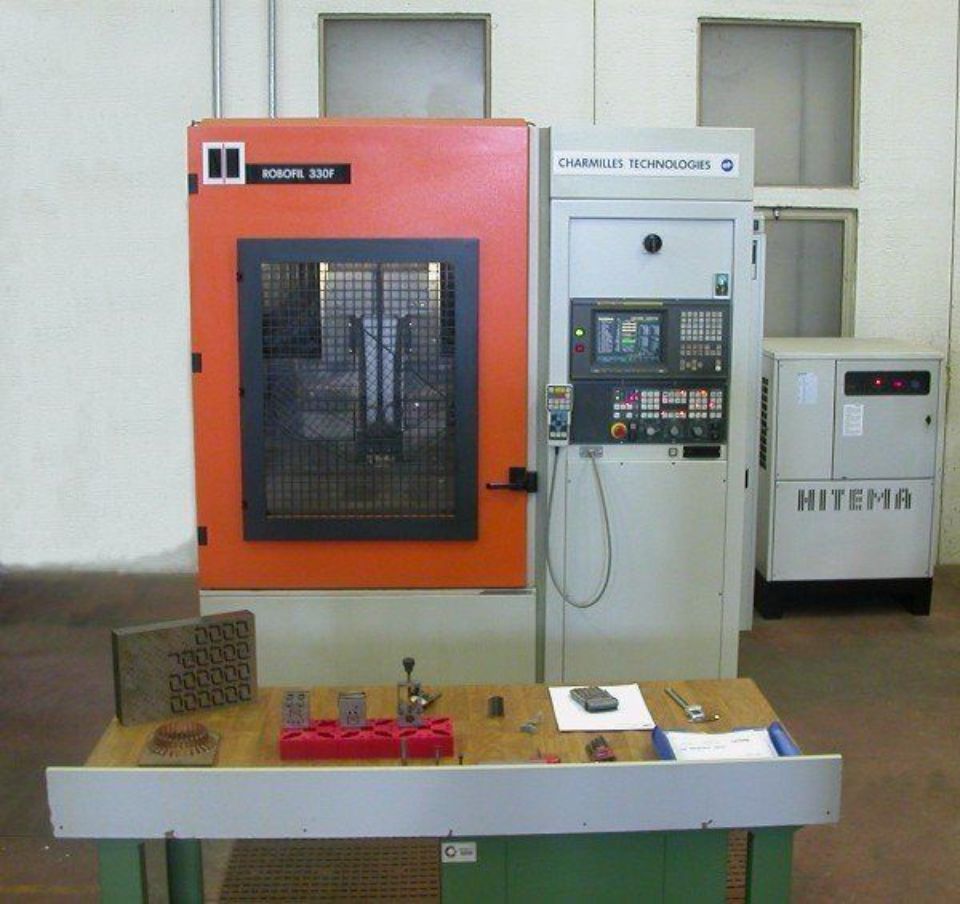 Elettroerosione a filo Charmilles