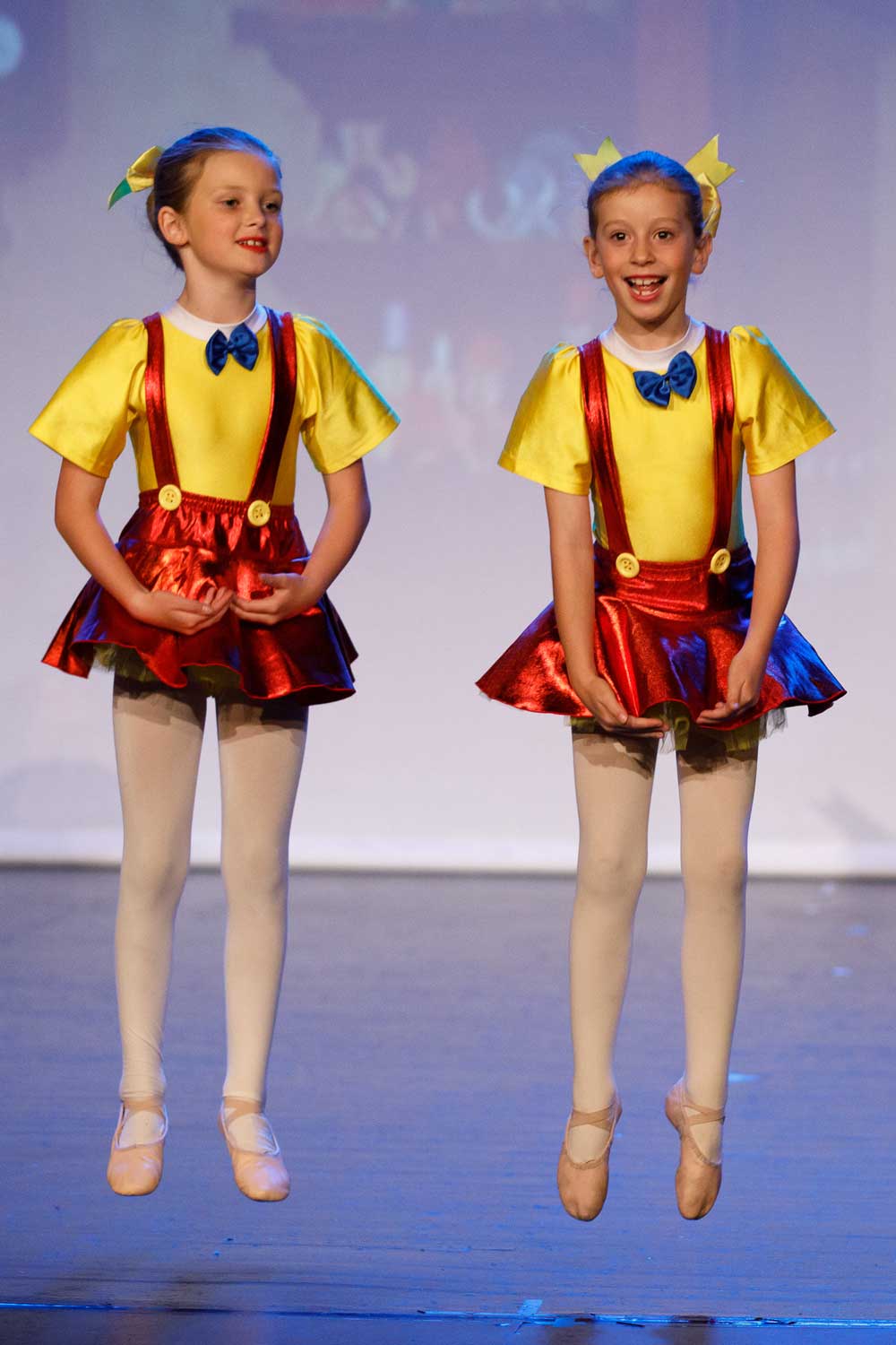 2018 End of the Year duo jump performance