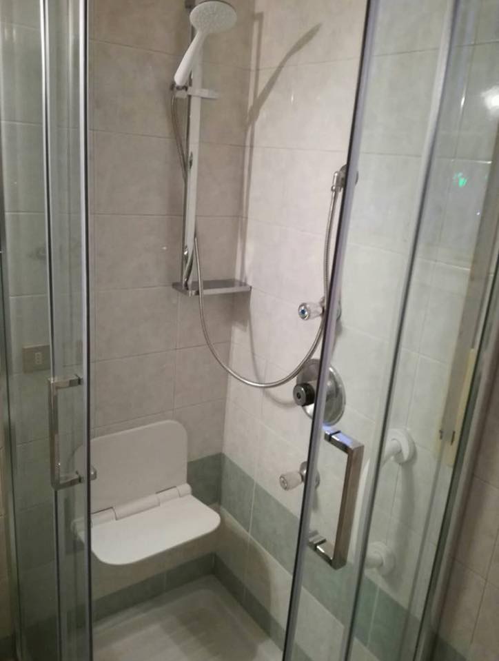 vetro decorato per docce