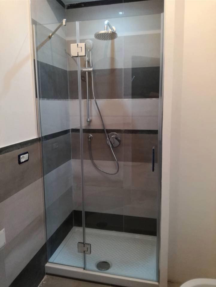 vetro decorato per doccia