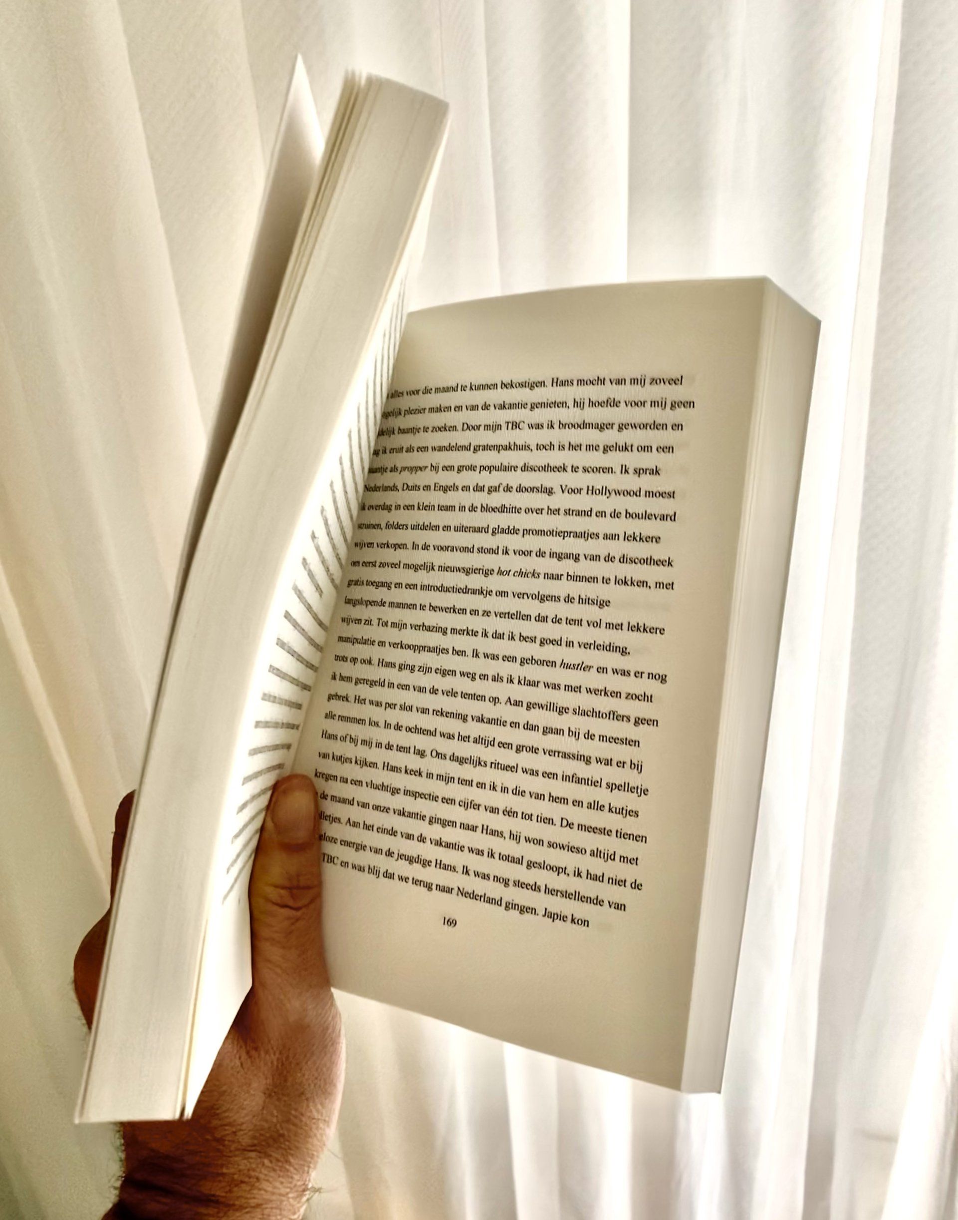 Recensie roman oud vet van Ronny Simon.