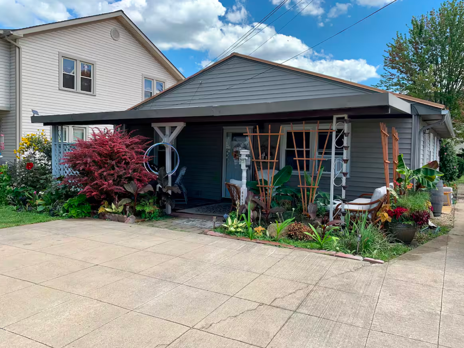 The Hibiscus house, quaint cottage air bnb huron