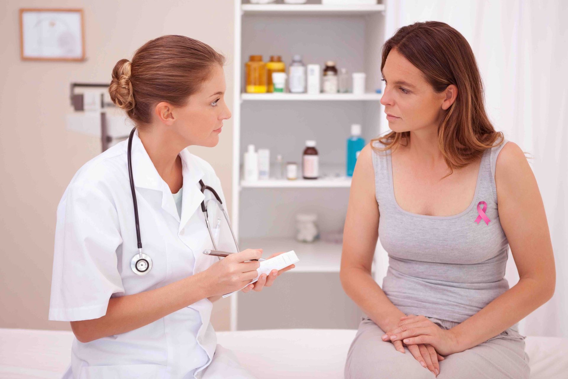 a women talking with her doctor