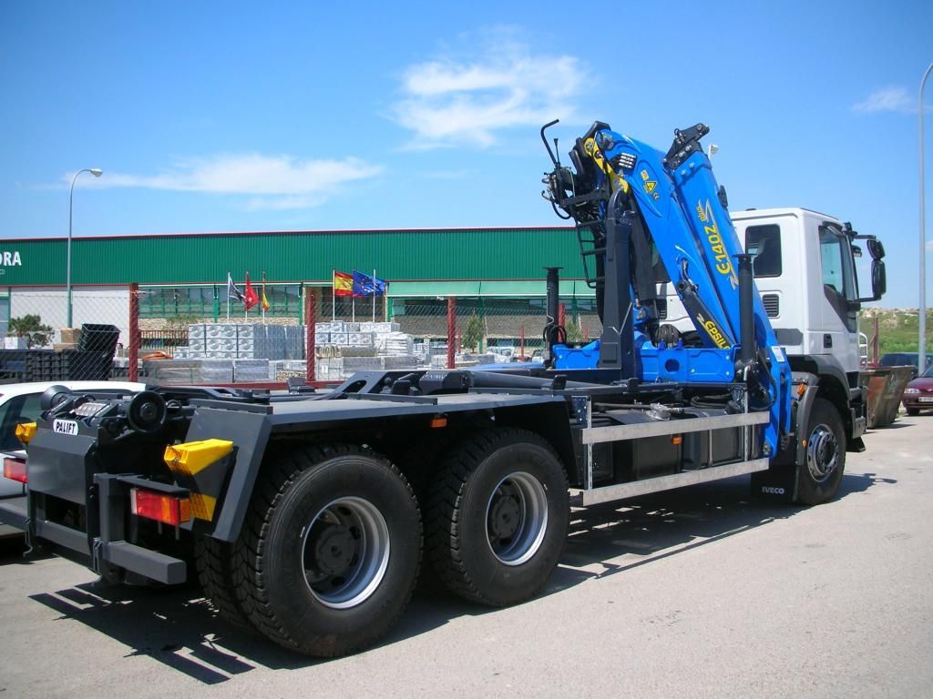 GRUAS FORESTALES Y CHATARRERAS
