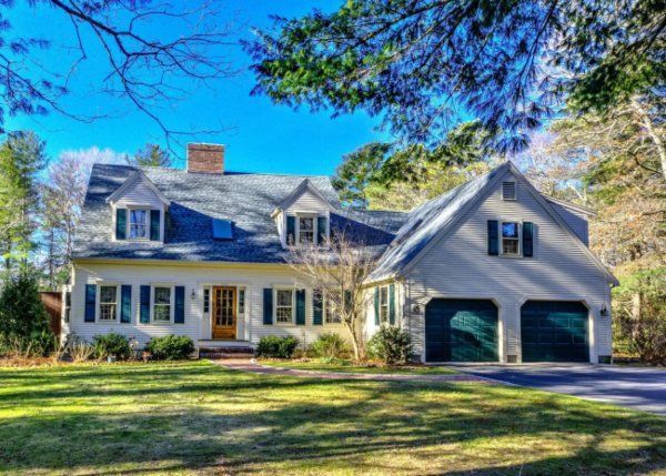 Residential Skylights and Daylighting