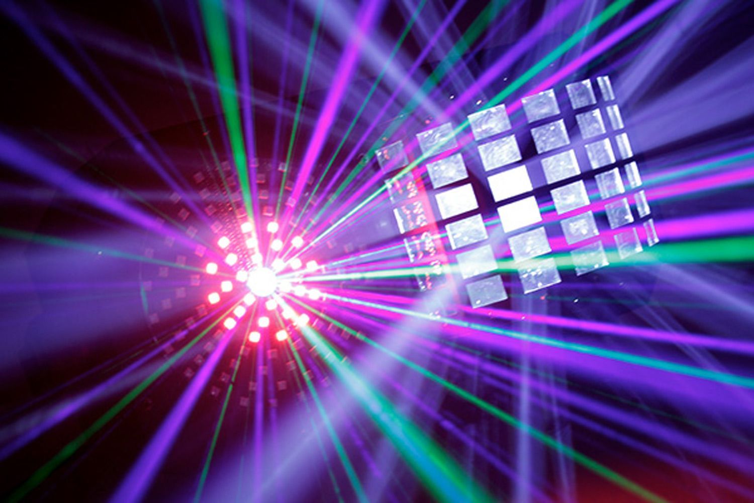 A bunch of lights are shining in the dark