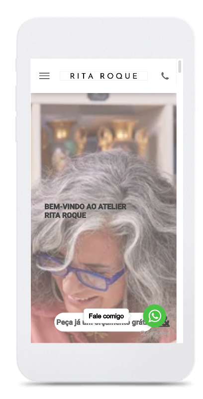Um celular branco com a foto de uma mulher de cabelos grisalhos e óculos.