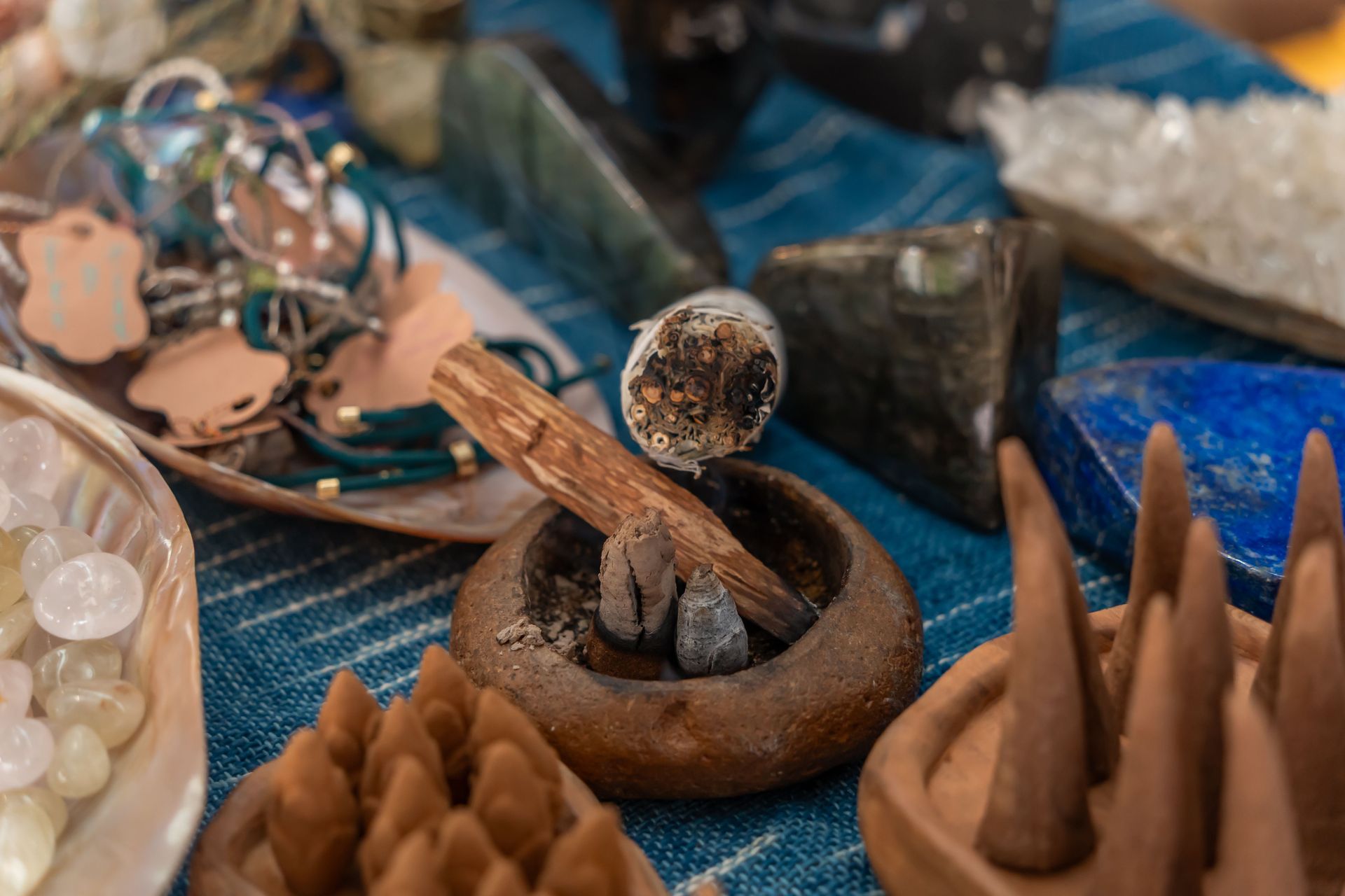 attract love luck and prosperity, spiritual tools for love and abundance, crystals for love luck pro