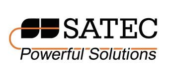 El logotipo de satec Powerful Solutions es negro y naranja sobre un fondo blanco.