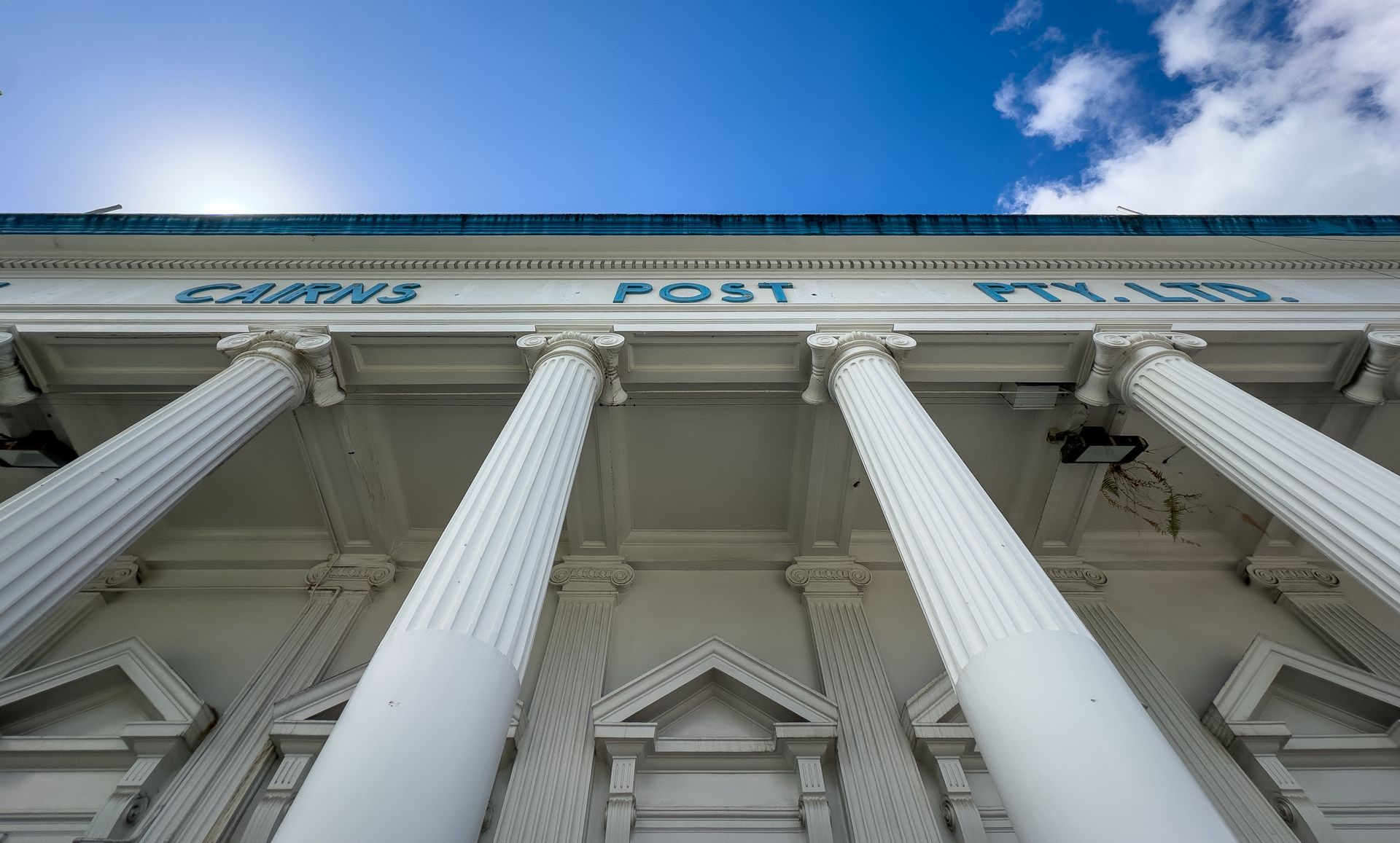Cairns heritage buildings city centre walking tour