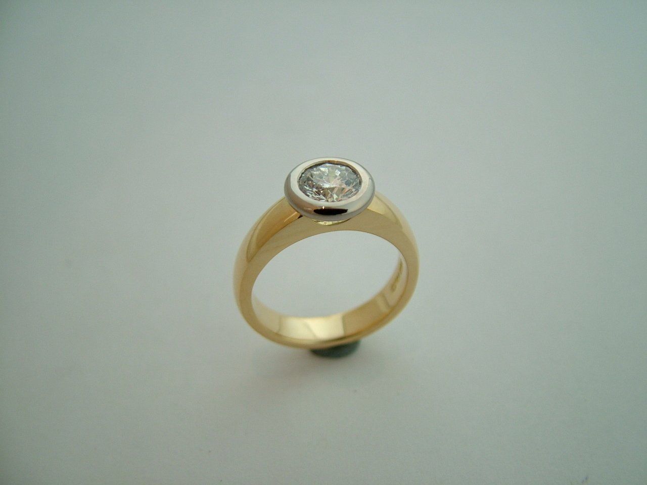 Mason-Carter-Jewellers-solitaire-and-diamond