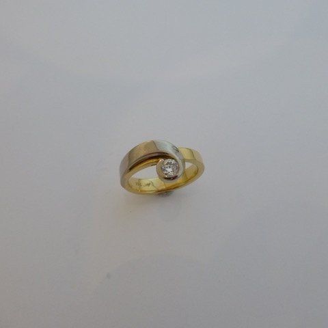 Mason-Carter-Jewellers-solitaire-and-diamond