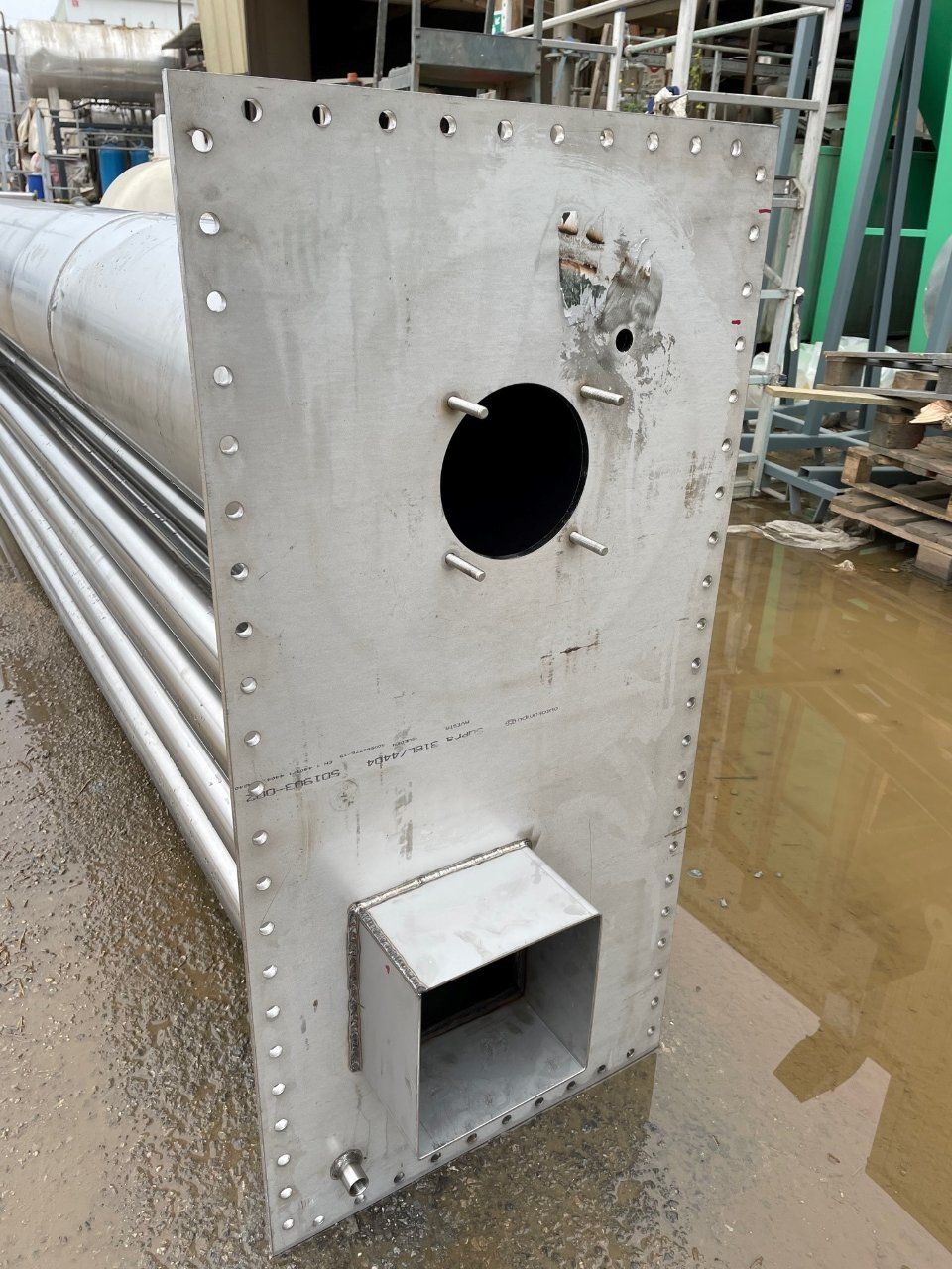 Carpenteria metallica