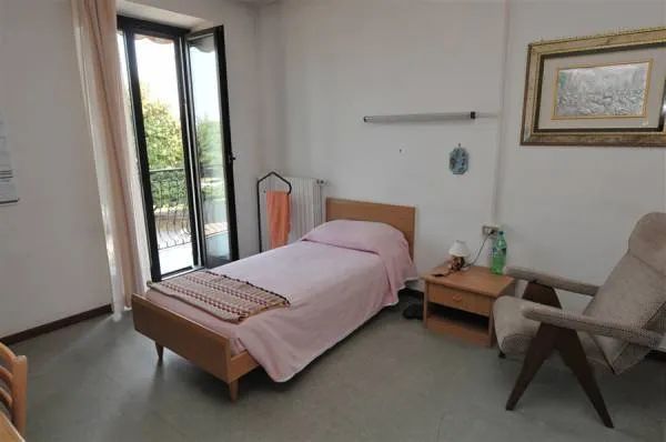 Letto della casa per anziani