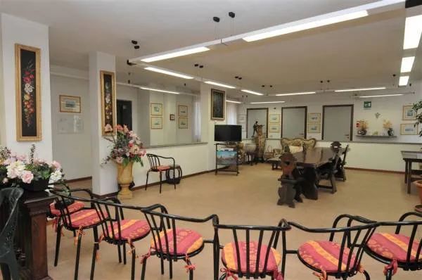 Sala per attività ricreative anziani