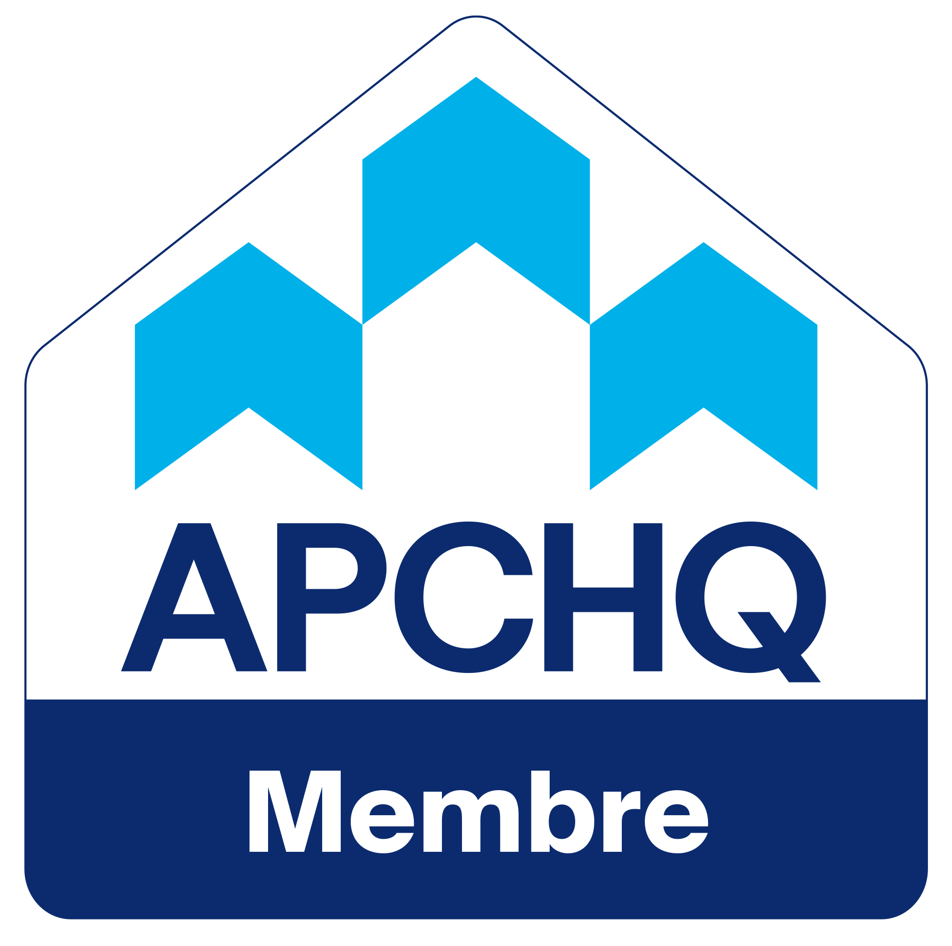 Logo de l'APCHQ, un emblème bleu et blanc avec un toit stylisé au-dessus du texte « APCHQ » et le mot « Membre » en dessous.