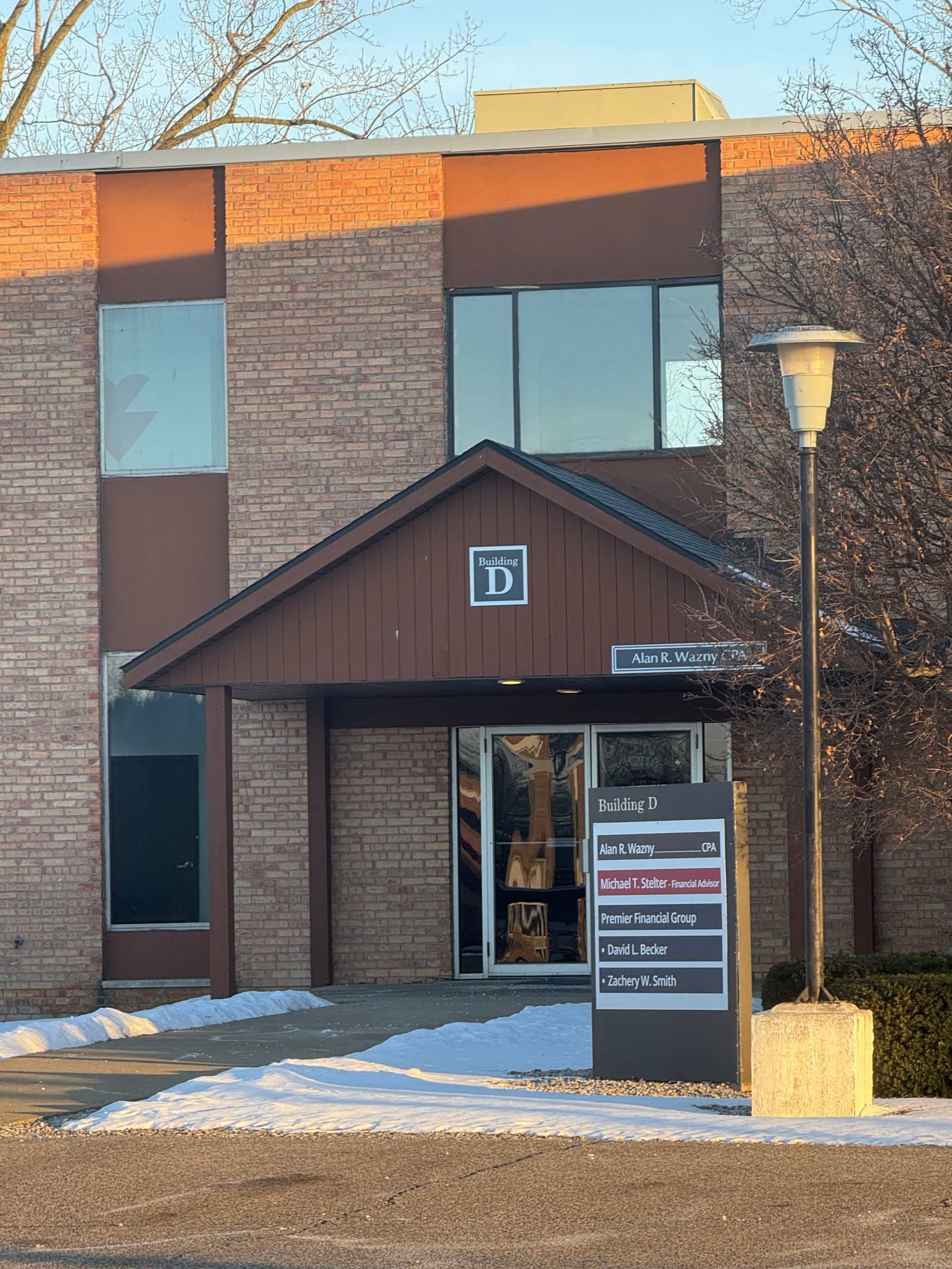 A building with the number 17 on it