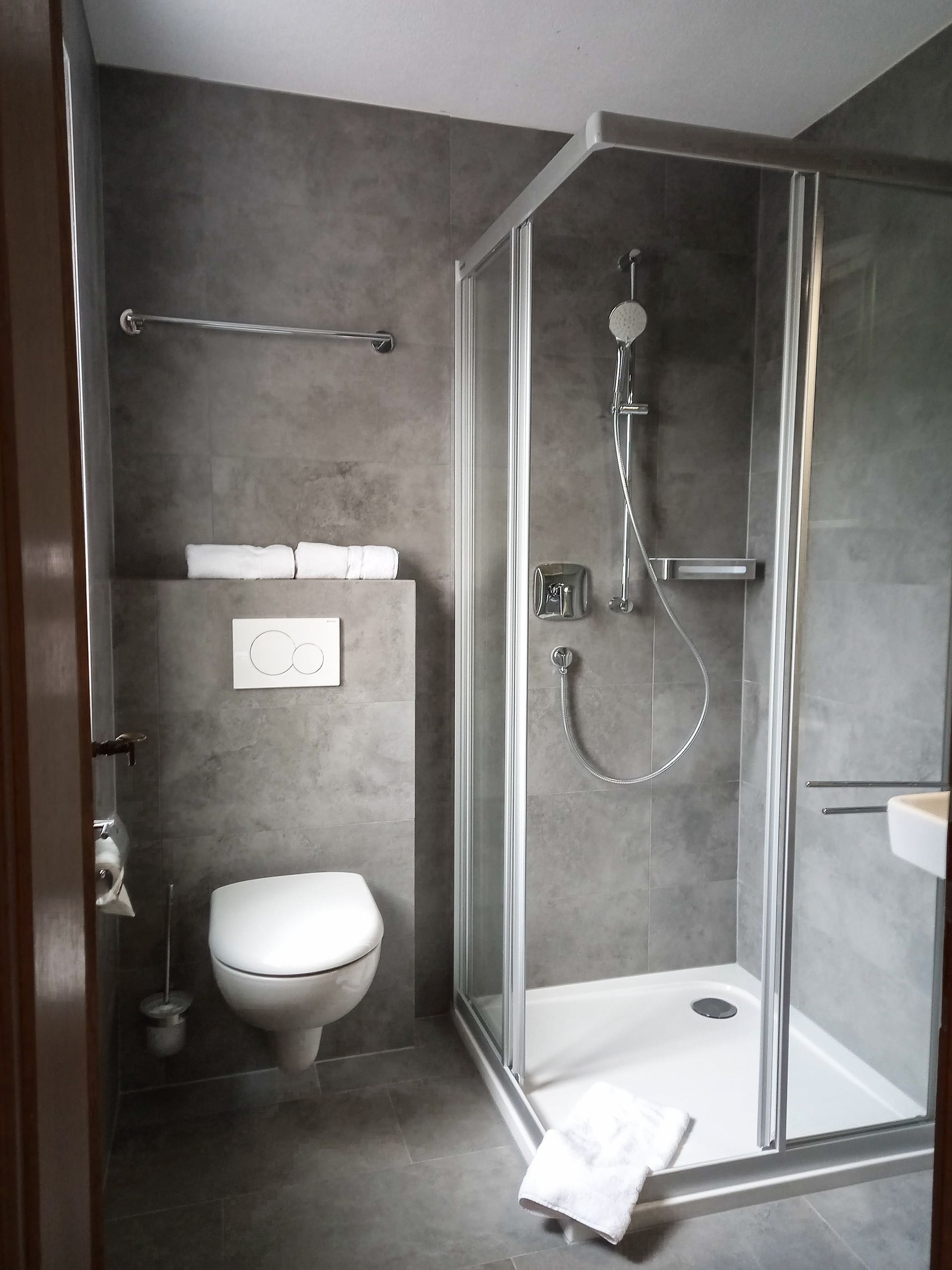 Bathroom double room type E