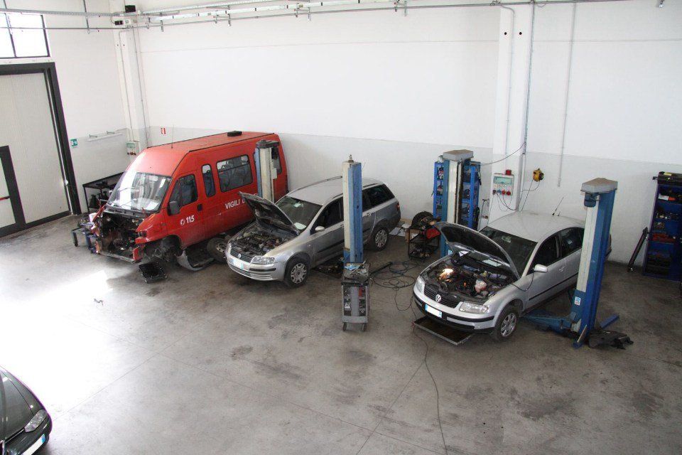 Manutenzione autoveicoli leggeri e pesanti