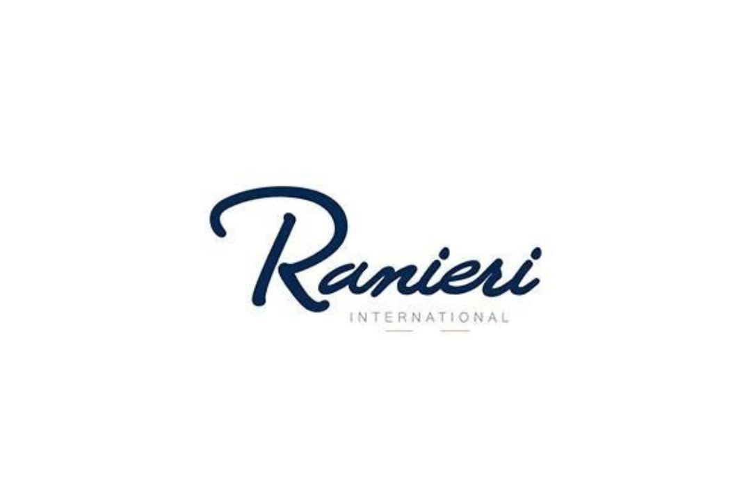 Un logo blu e bianco per Ranieri International su uno sfondo bianco.
