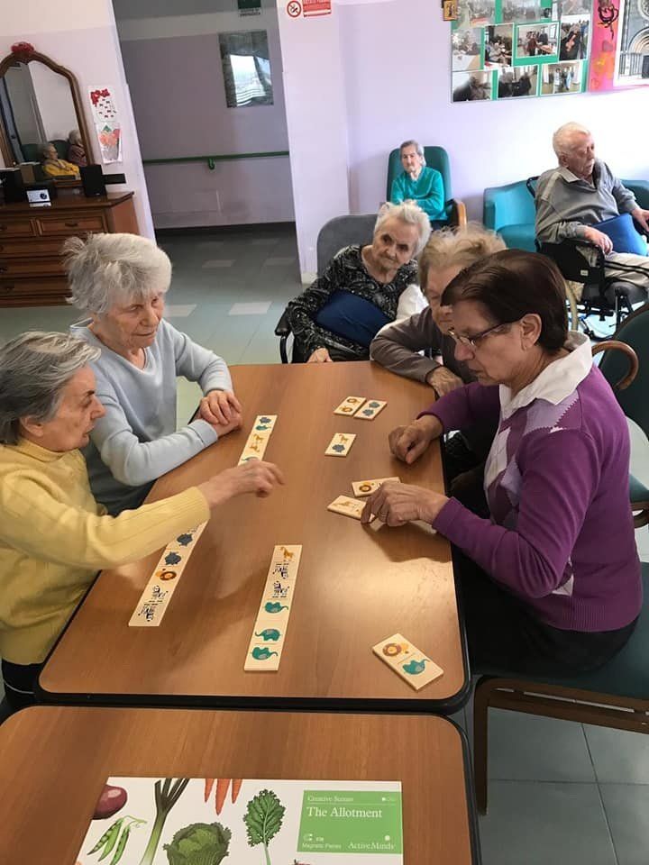 partita a carte all'interno della struttura