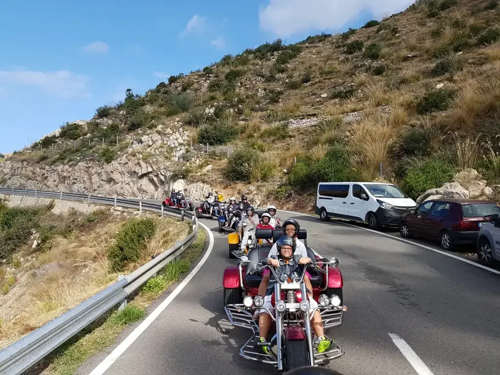 BUCHT JETZT EURE TRIKE TOUR BEI UNS! BUTTON