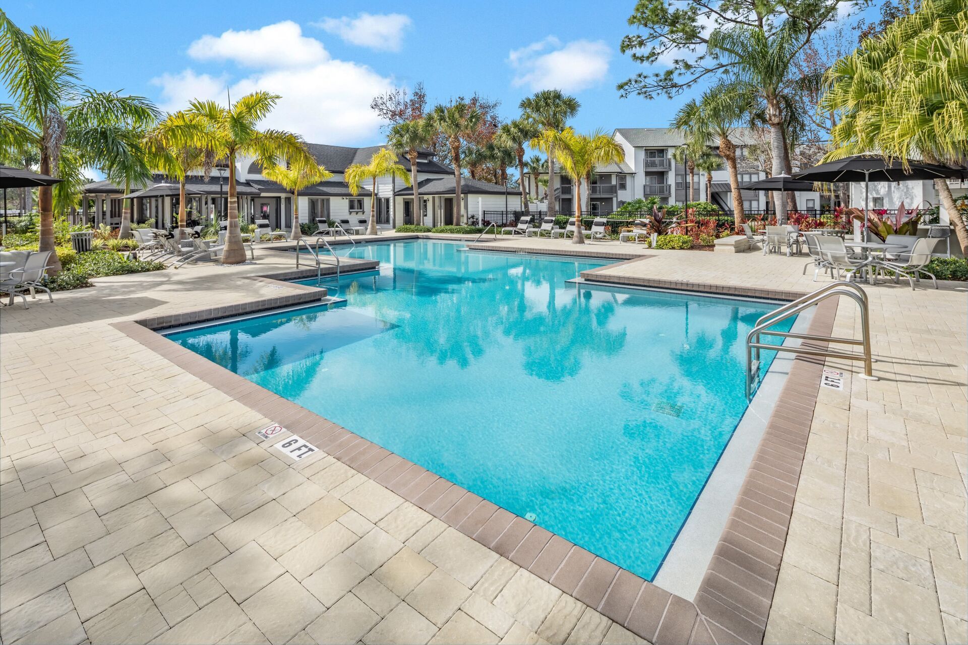 Resort-Style Pool | The Braxton