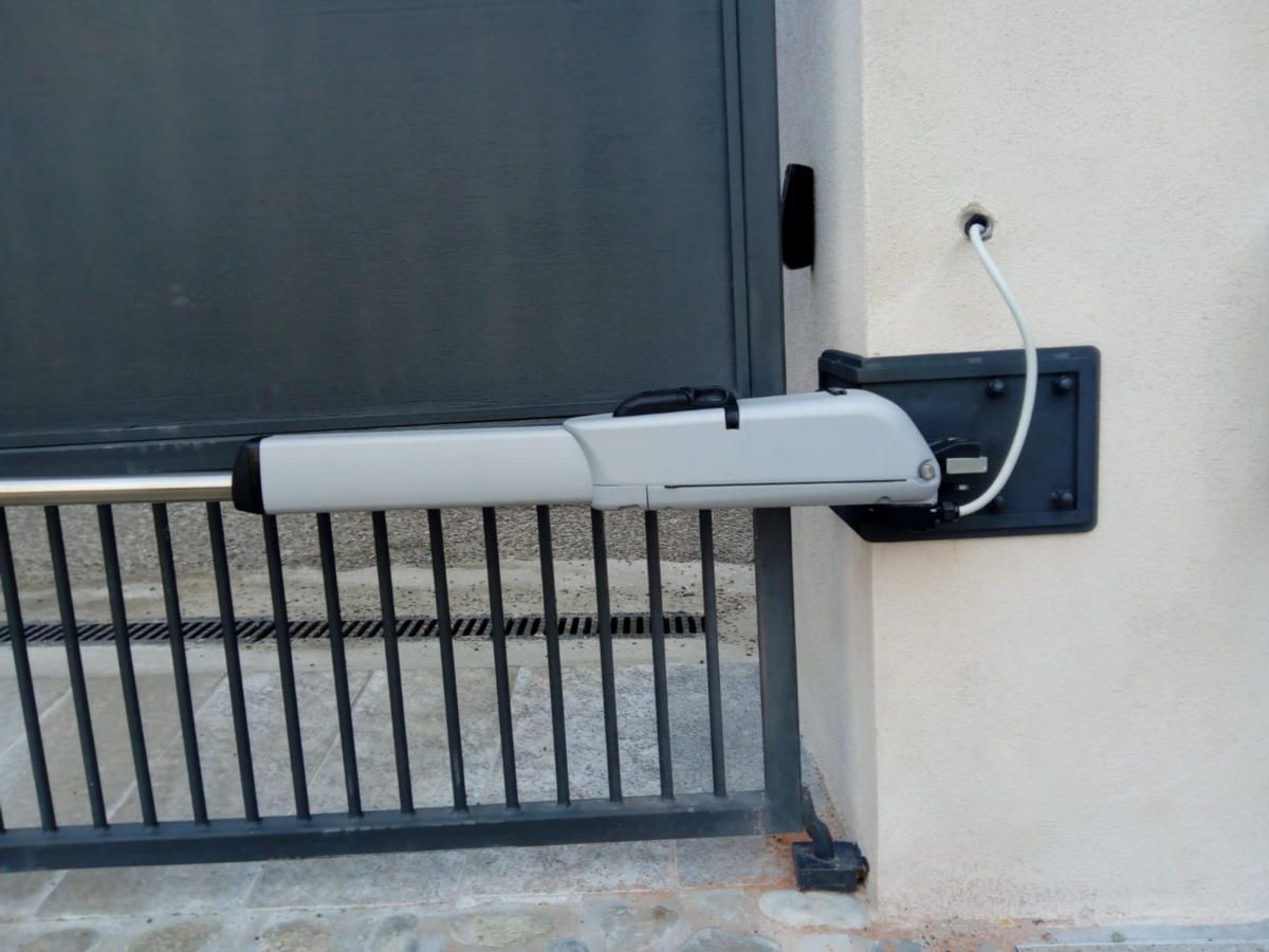 cancello in lamiera in acciaio