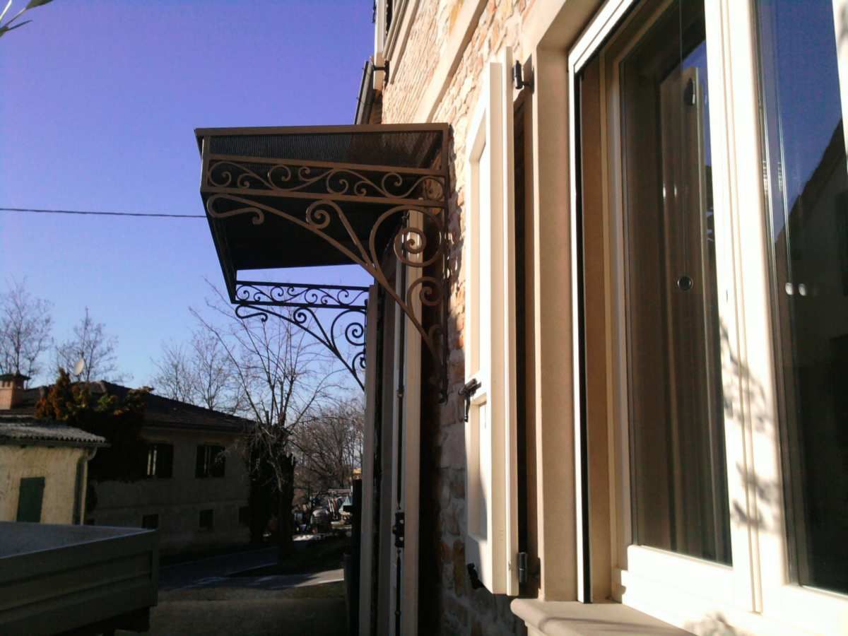 pensilina in ferro battuto