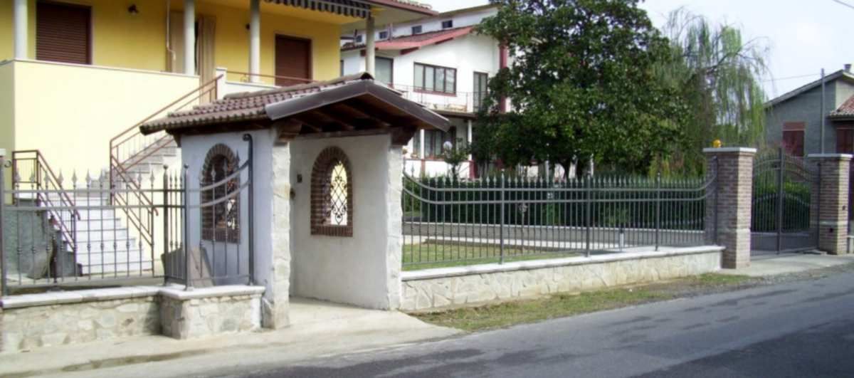 recinzione in ferro battuto