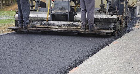 Enhance the entrance of your home by choosing an asphalt driveway