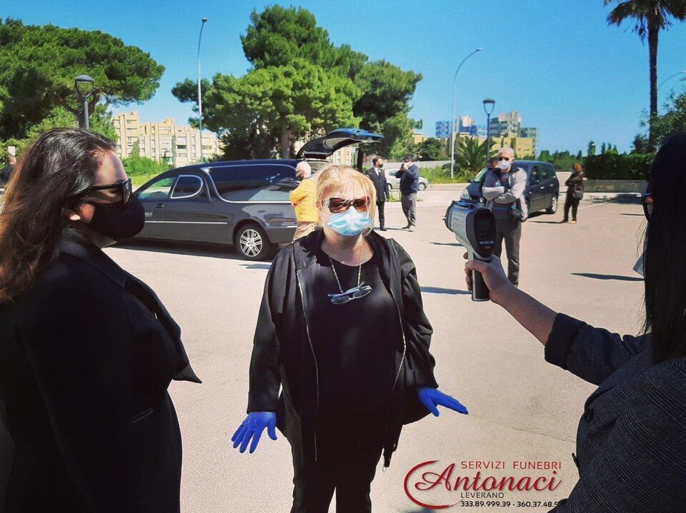 organizzazione funerali dell'agenzia di servizi funebri a Leverano