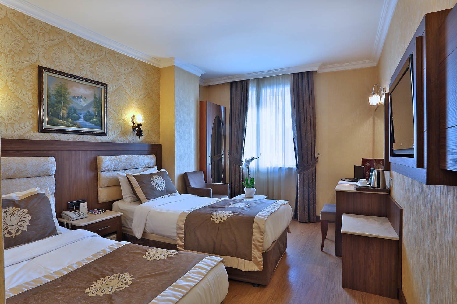 Отель 4 звезды фото. Grand Hilarium Hotel 4* Стамбул. Grand Hilarium Hotel (Yenikapi) Турция / Йеникапы. Отель 4 звезды. Отель в Турции Vera Гранд 4 звезды.