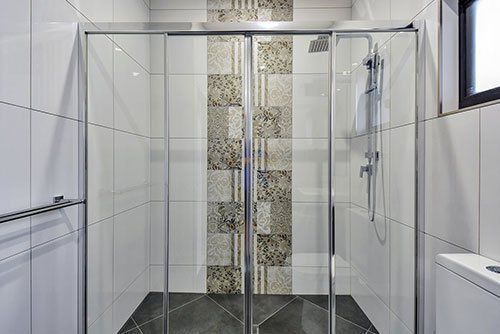 Shower Screen with Tiles