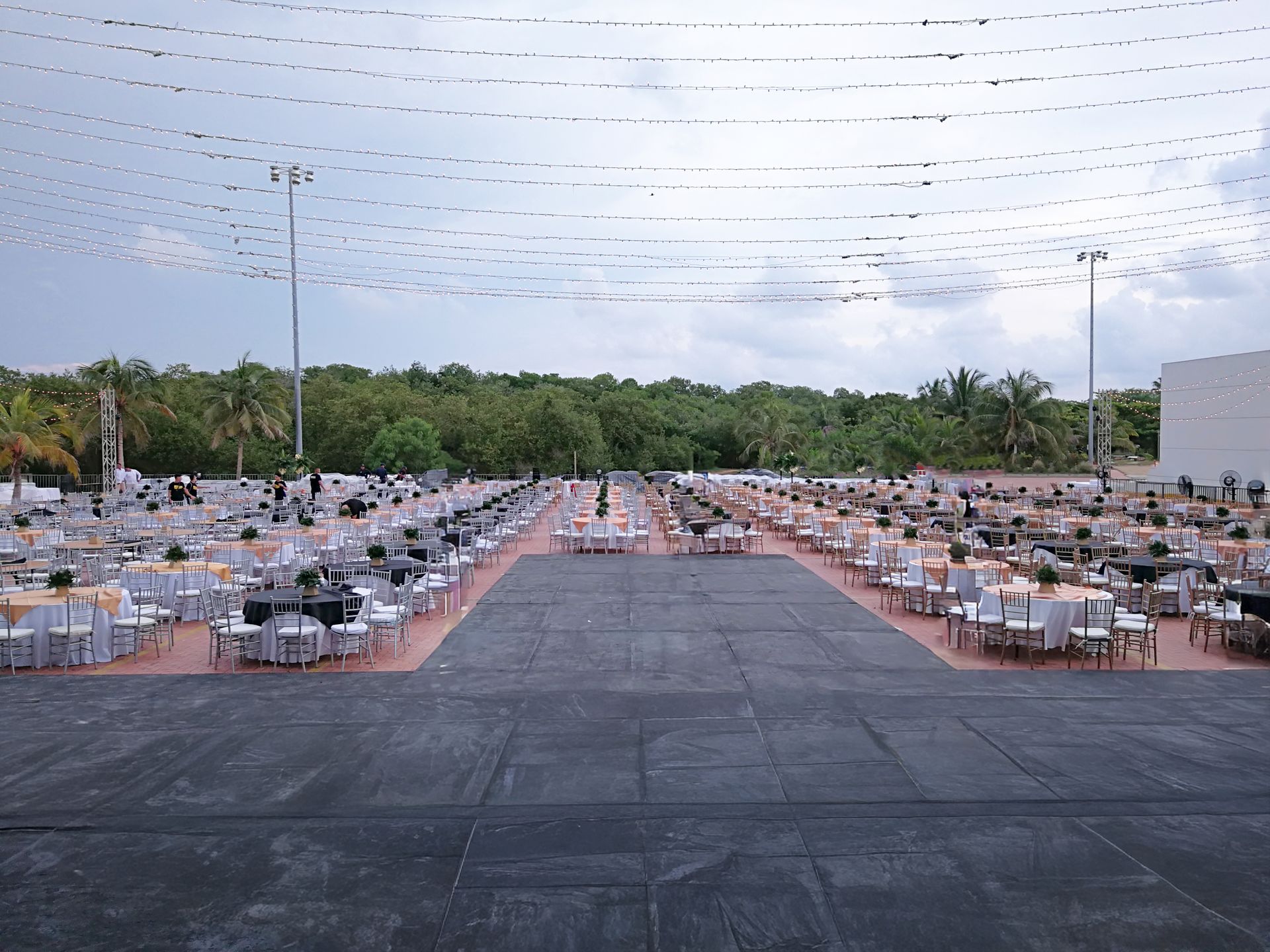 Centro internacional de convenciones Las Américas - Cartagena de indias - Colombia - Plazas y Jardines