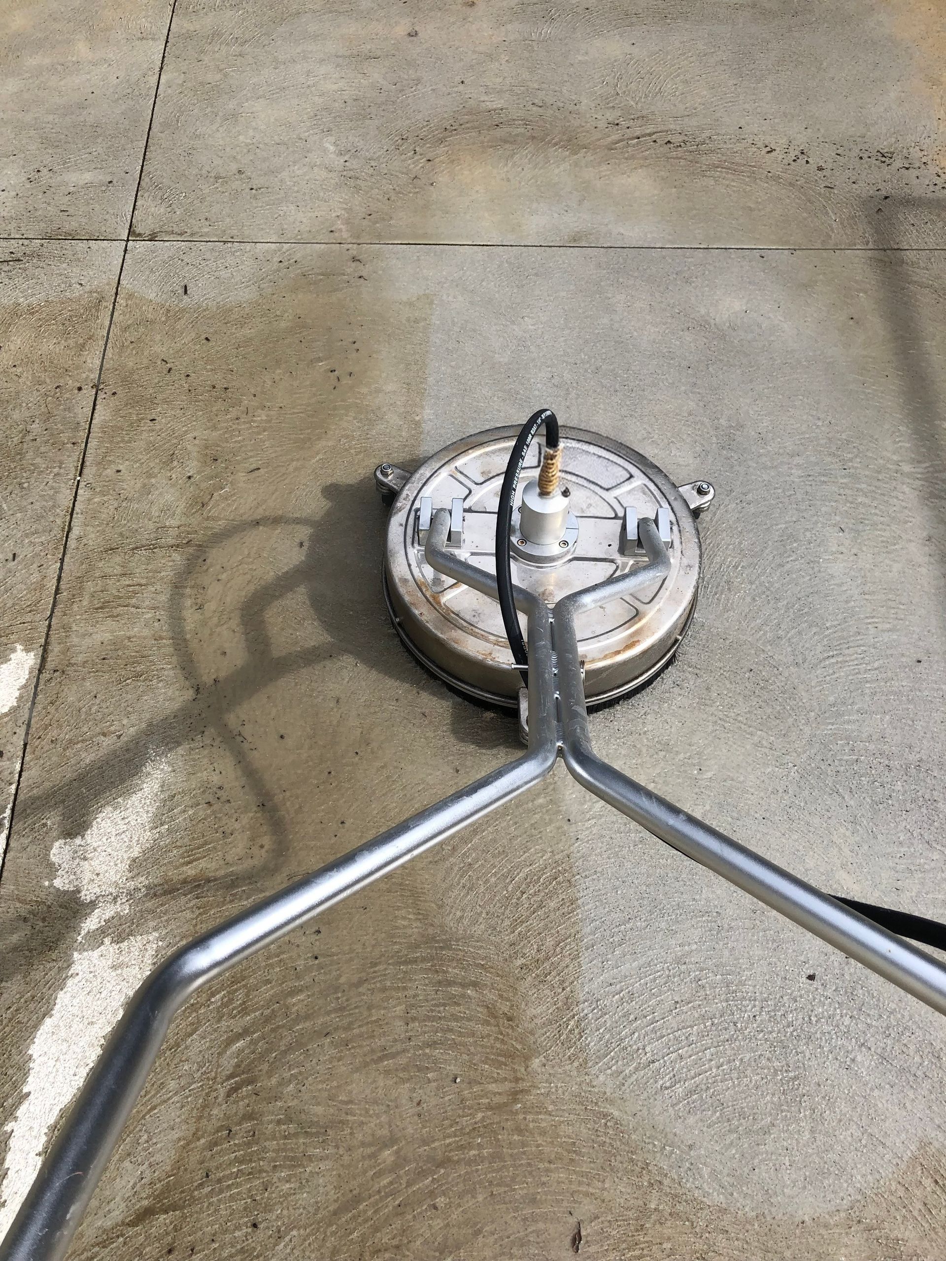 Concrete showing being High pressure cleaned