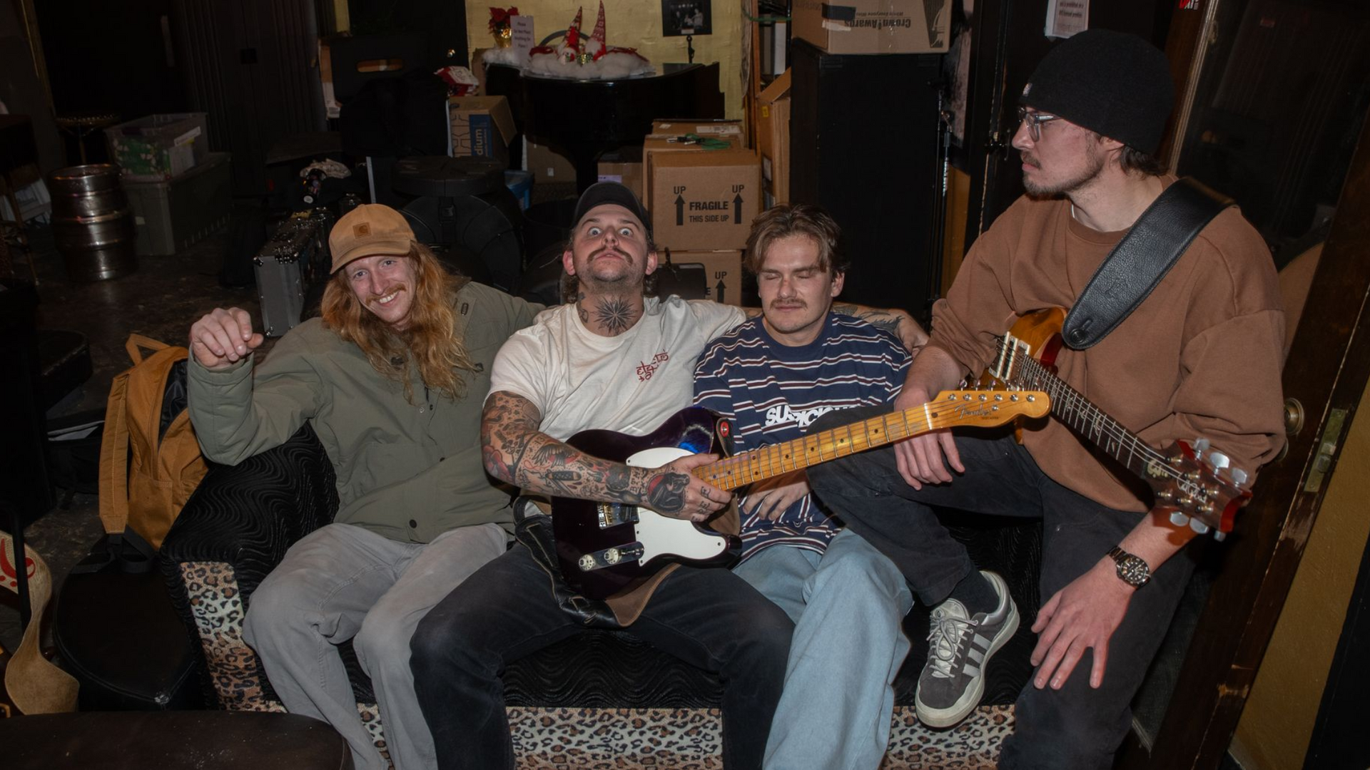 NEON AVENUE Rock The Dock 2024