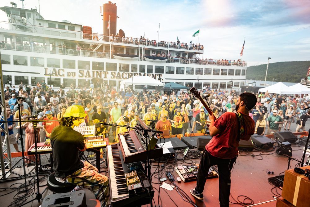 Lake-George-Rock-The-Dock-stage
