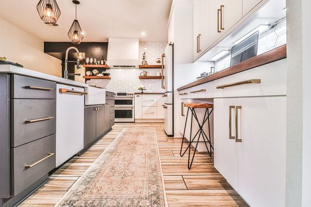 Custom countertop and cabinet install by West Coast Cabinets Henderson NV